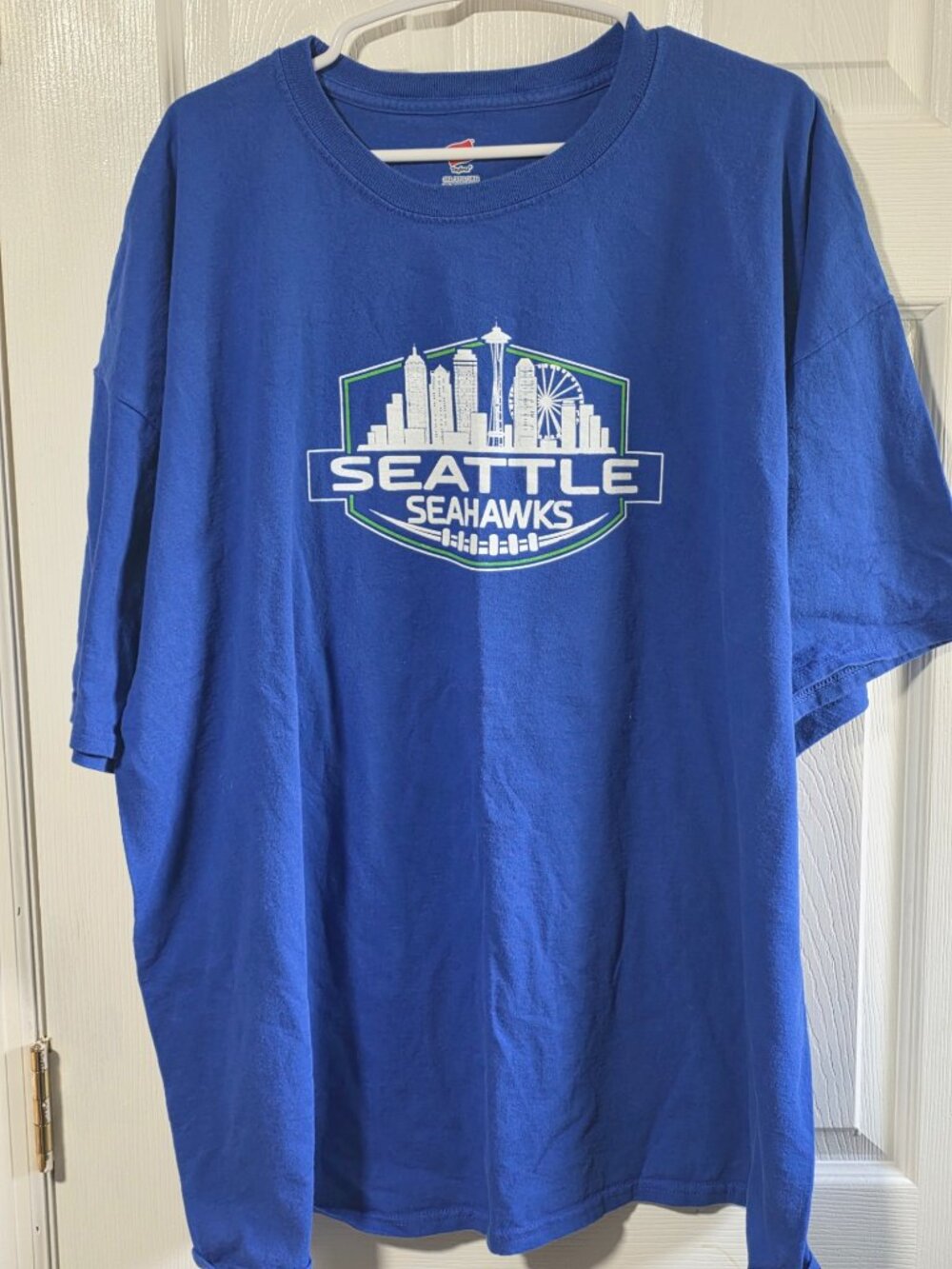 Seattle Seahawks T Shirt Mens 3XL Blue Double Sided Skyline Flag Big Tall Hanes